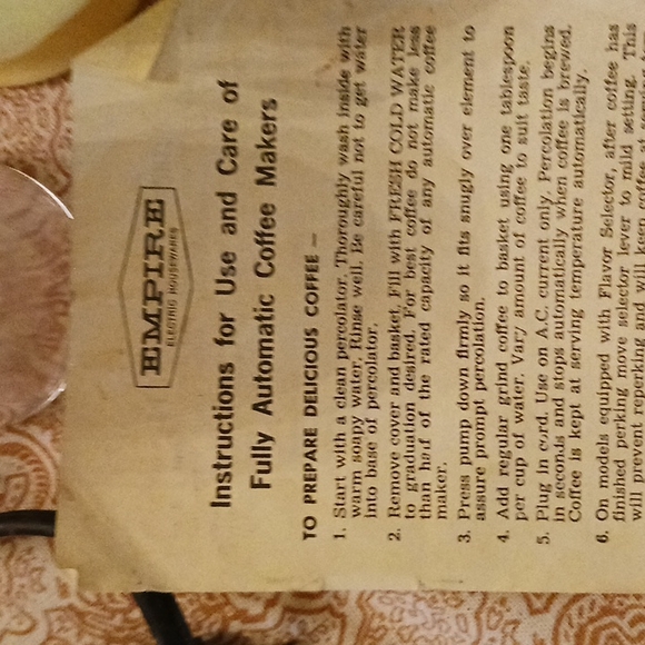 Antique Electric travel coffee percolator with 2 small mugs - Picture 12 of 15